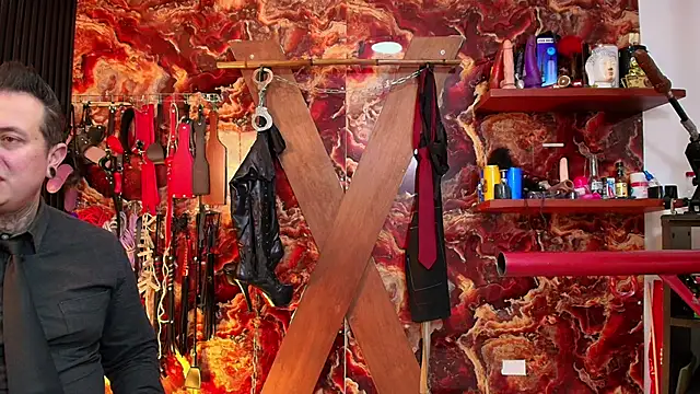 boy n girl online show from October 21, 2025, 9:43 am