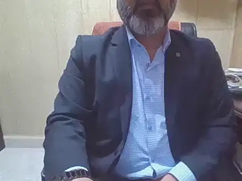 hairymaster95 online show from December 4, 2025, 4:22 am