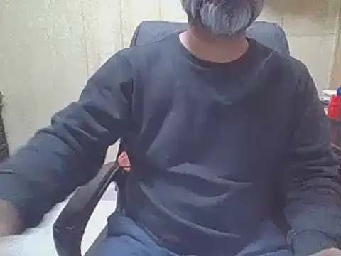 hairymaster95 online show from January 11, 2026, 7:02 am