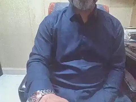 hairymaster95 online show from April 18, 2026, 4:38 am