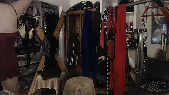 Snapshot of Transjoni chatting on March 8, 2025, 3:35 pm Transjoni online show from March 8, 2025, 3:35 pm