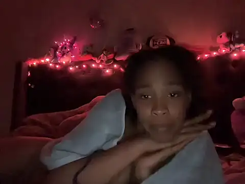 Cum2Charm online show from October 12, 2025, 2:32 am