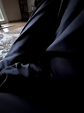 YourPersonall online show from November 22, 2025, 10:20 pm