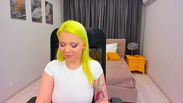 EnergyBunny 1 online show from March 10, 2025, 7:40 pm