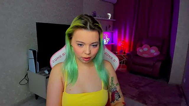 EnergyBunny 1 online show from November 17, 2025, 7:19 pm