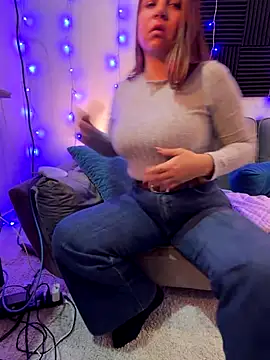 nurse becky online show from December 15, 2025, 11:09 pm