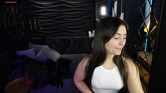 KylieMellow online show from February 7, 2025, 5:52 am