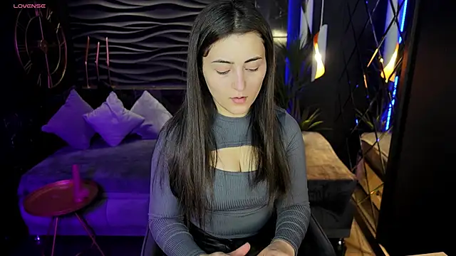 KylieMellow online show from February 23, 2025, 1:42 pm