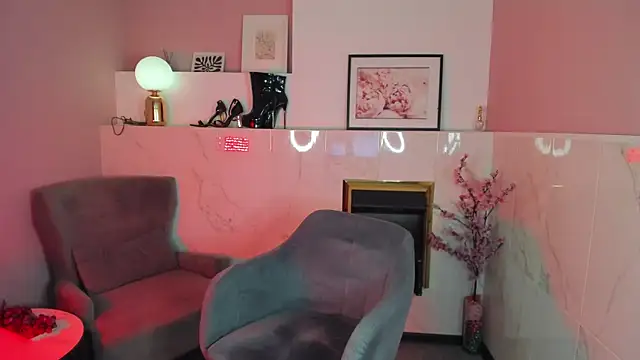 KylieMellow online show from October 12, 2025, 5:39 am