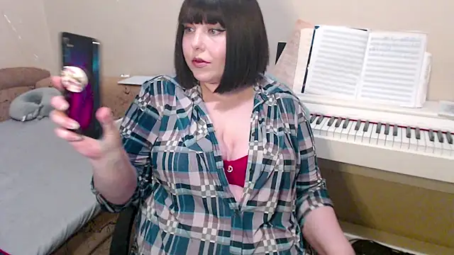 Snapshot of BettyMilla chatting on February 16, 2026, 6:26 pm BettyMilla online show from February 16, 2026, 6:26 pm