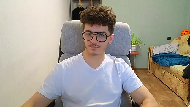 Remy Miles online show from December 15, 2025, 1:15 pm