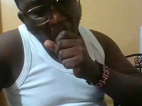 Snapshot of honeyswit chatting on December 3, 2025, 8:07 pm honeyswit online show from December 3, 2025, 8:07 pm