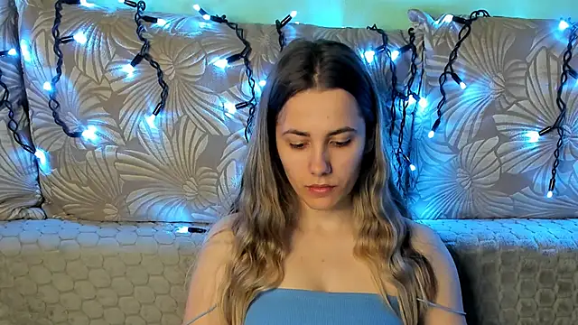 MaggieCake online show from January 12, 2026, 3:45 am