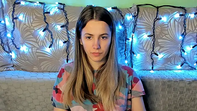 MaggieCake online show from February 1, 2026, 3:27 am