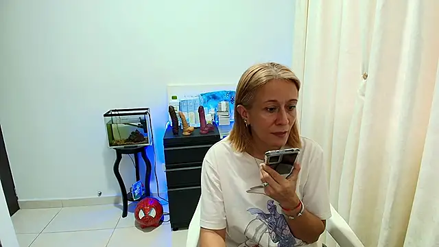 Naty Stone online show from October 14, 2025, 10:32 pm