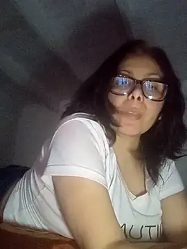 Snapshot of Anypink chatting on November 20, 2025, 10:31 pm Anypink online show from November 20, 2025, 10:31 pm