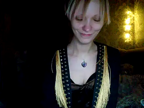 Snapshot of WildMissNiks chatting on December 22, 2024, 11:00 am WildMissNiks online show from December 22, 2024, 11:00 am
