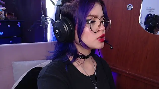Snapshot of Raventh_ chatting on October 9, 2025, 2:26 pm Raventh  online show from October 9, 2025, 2:26 pm