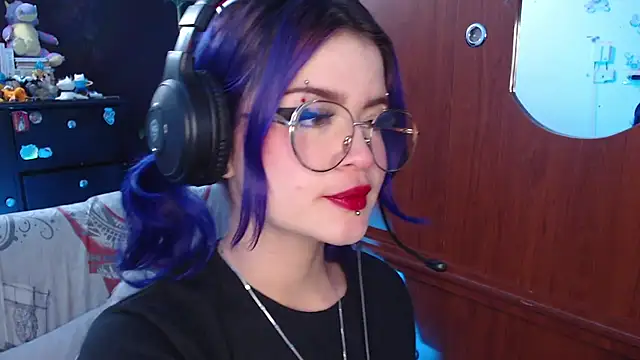 Snapshot of Raventh_ chatting on October 18, 2025, 11:44 am Raventh  online show from October 18, 2025, 11:44 am