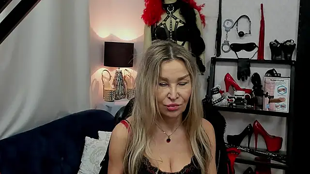 crystaLUX online show from December 31, 2024, 6:05 am