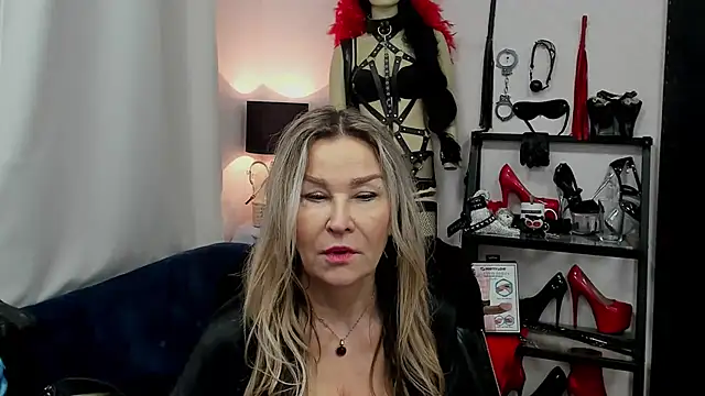 crystaLUX online show from January 23, 2025, 5:45 am