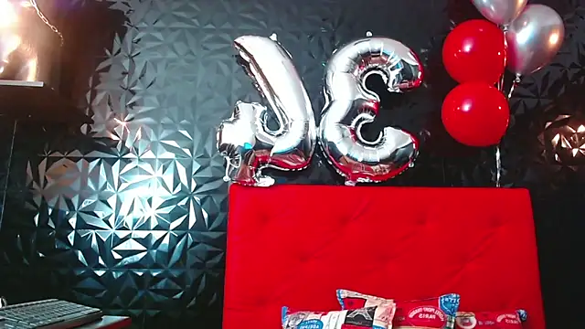 PINK  LOLA1 online show from February 20, 2025, 9:53 pm