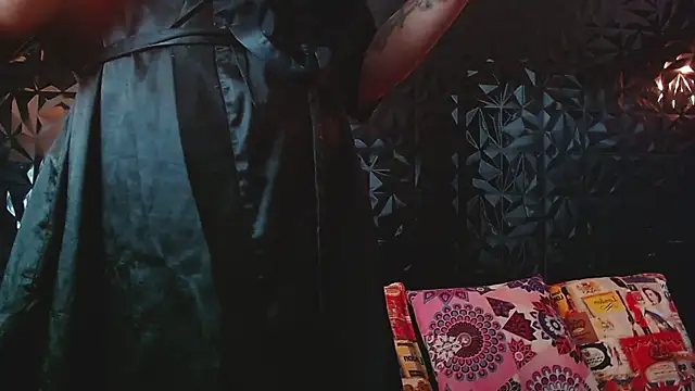 PINK  LOLA1 online show from October 3, 2025, 12:18 am