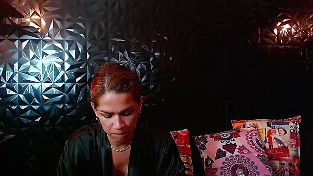 PINK  LOLA1 online show from November 29, 2025, 12:57 am