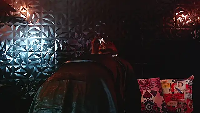 PINK  LOLA1 online show from December 18, 2025, 8:04 pm