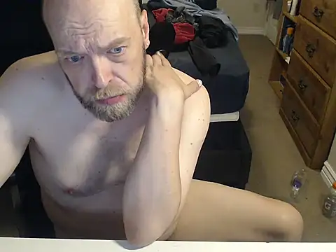 Snapshot of daveletsplay chatting on June 12, 2026, 12:26 pm daveletsplay online show from June 12, 2026, 12:26 pm