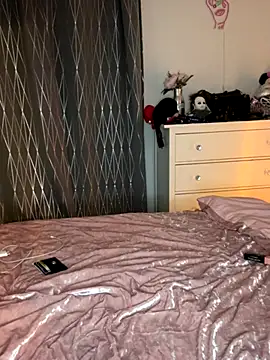 eleonoree online show from December 3, 2024, 10:40 pm