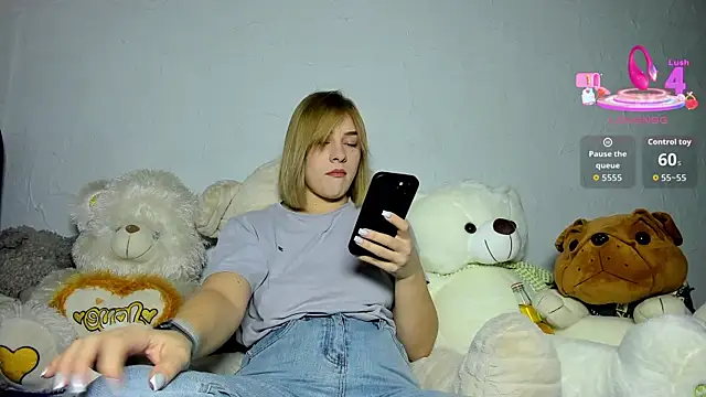 KindKristy online show from October 13, 2025, 5:18 am