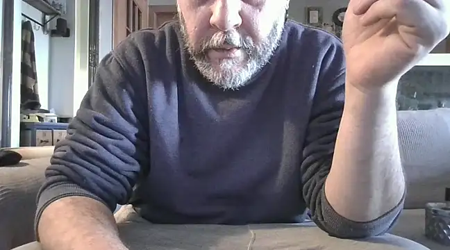 Snapshot of naked_bear chatting on January 25, 2025, 11:34 am naked bear online show from January 25, 2025, 11:34 am