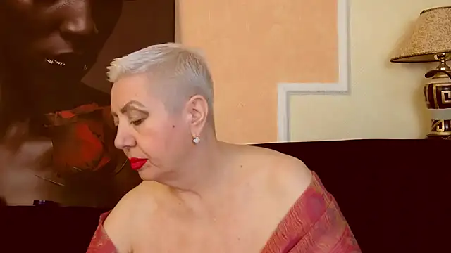 LadyPosh online show from October 9, 2025, 9:02 pm