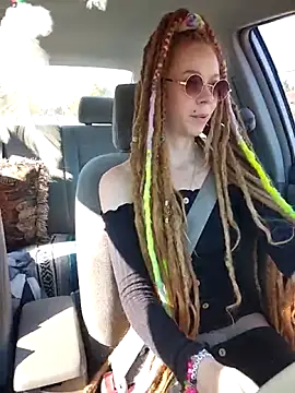 LucidLucy online show from October 6, 2025, 2:36 pm