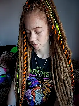 LucidLucy online show from October 27, 2025, 1:37 pm