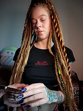 LucidLucy online show from November 2, 2025, 12:51 pm