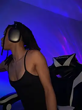 thebrattygoddess online show from December 24, 2024, 1:50 pm