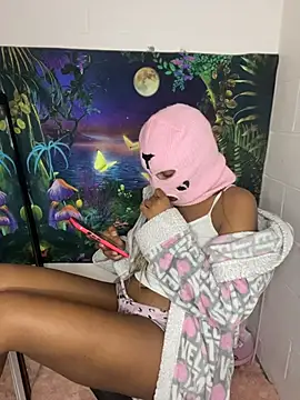 Snapshot of Badjen1027 chatting on November 3, 2025, 2:02 am Badjen1027 online show from November 3, 2025, 2:02 am