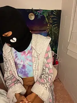 Snapshot of Badjen1027 chatting on November 8, 2025, 3:29 am Badjen1027 online show from November 8, 2025, 3:29 am