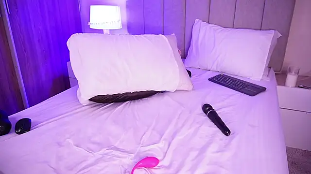 curvyliciousss online show from January 11, 2025, 11:02 pm