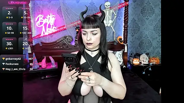 BettyNoir online show from October 21, 2025, 7:36 pm