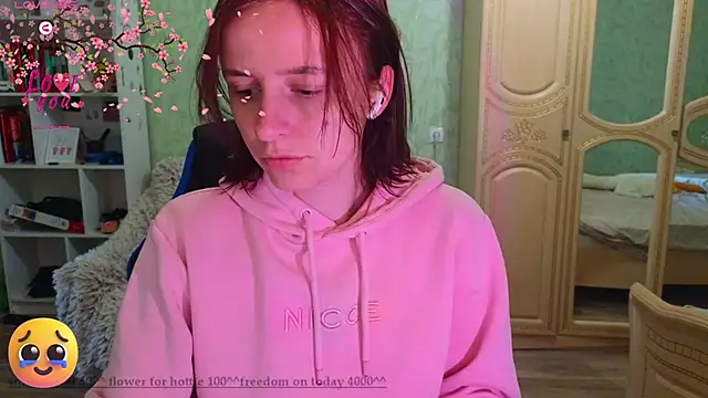 DanaMartina online show from February 26, 2025, 8:37 am