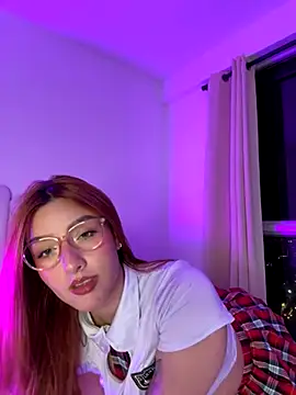 Anavi  online show from November 14, 2025, 11:35 pm