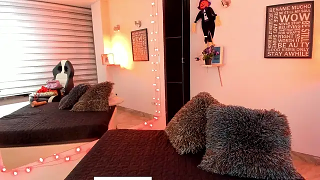 GABY DAVIS online show from October 25, 2025, 4:20 am