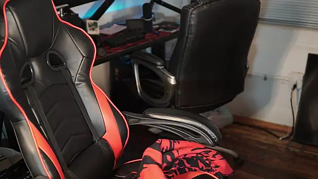 Snapshot of Bubbleliyah chatting on December 9, 2024, 12:23 am Bubbleliyah online show from December 9, 2024, 12:23 am