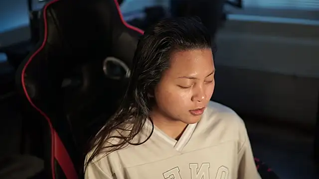 Snapshot of Bubbleliyah chatting on December 29, 2024, 9:41 pm Bubbleliyah online show from December 29, 2024, 9:41 pm