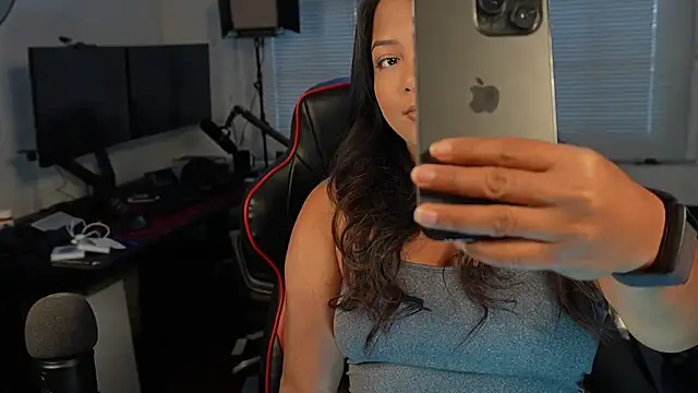 Snapshot of Bubbleliyah chatting on March 8, 2025, 9:51 pm Bubbleliyah online show from March 8, 2025, 9:51 pm