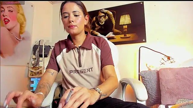 KimberlySaen online show from March 10, 2026, 12:48 am