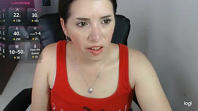 spicey latina online show from April 10, 2026, 5:28 pm